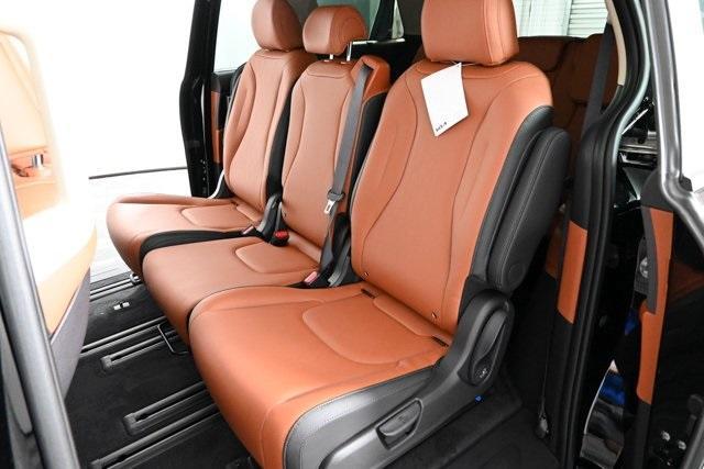 new 2026 Kia Carnival Hybrid car, priced at $43,920