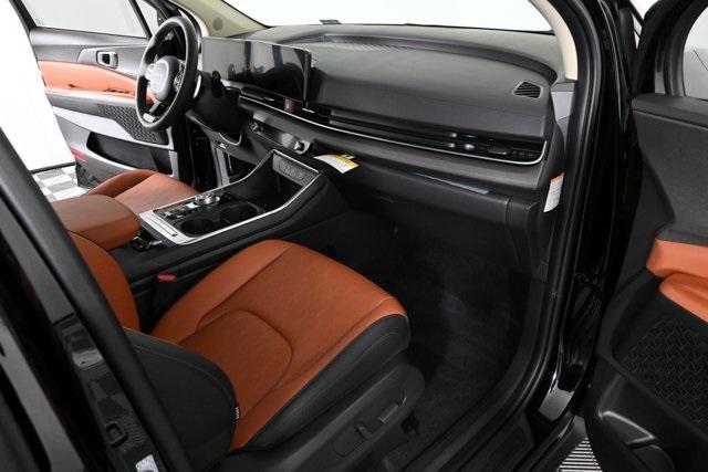 new 2026 Kia Carnival Hybrid car, priced at $43,920