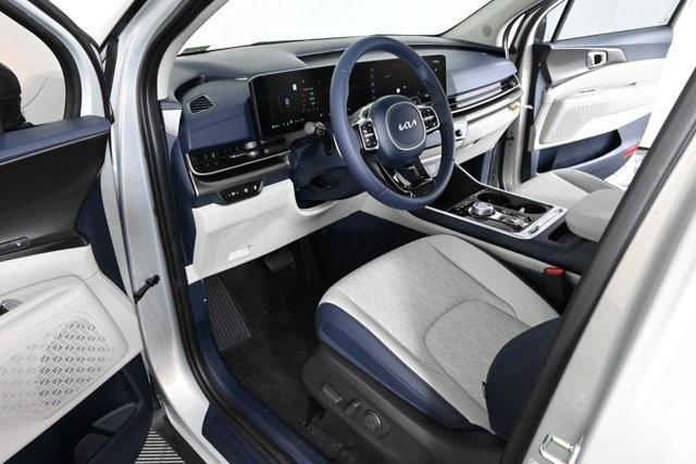 new 2026 Kia Carnival Hybrid car, priced at $49,084