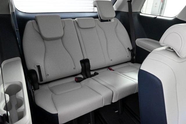 new 2026 Kia Carnival Hybrid car, priced at $49,084