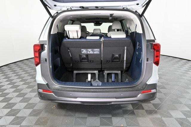 new 2026 Kia Carnival Hybrid car, priced at $49,084