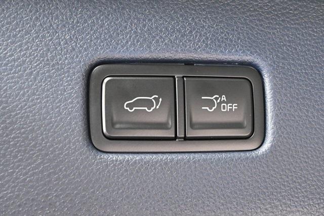 new 2026 Kia Carnival Hybrid car, priced at $49,084