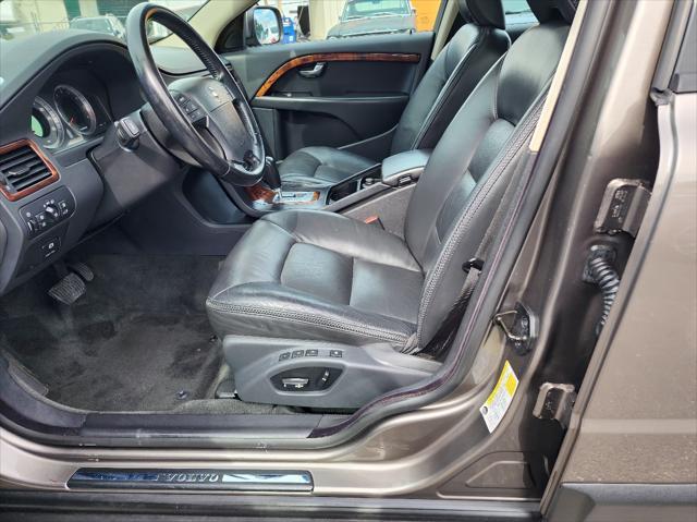 used 2009 Volvo XC70 car, priced at $5,999