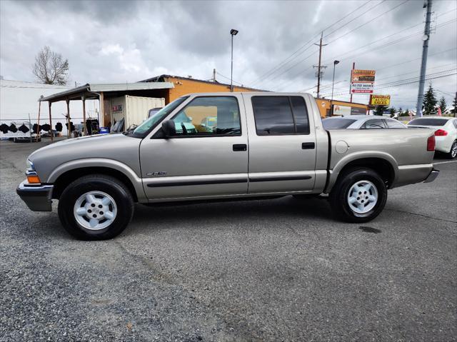 used 2001 Chevrolet S-10 car, priced at $10,999