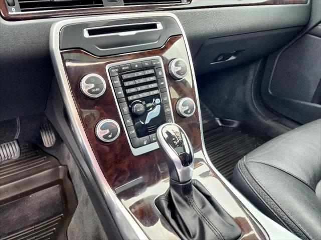 used 2016 Volvo XC70 car, priced at $14,995