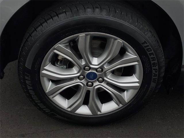 used 2022 Ford Edge car, priced at $23,415