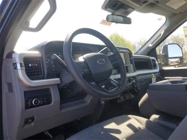 new 2025 Ford F-350 car, priced at $60,620
