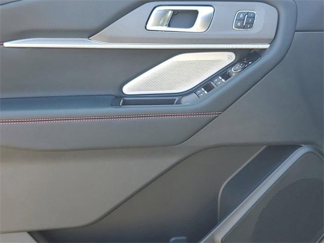 new 2025 Ford Explorer car, priced at $63,010