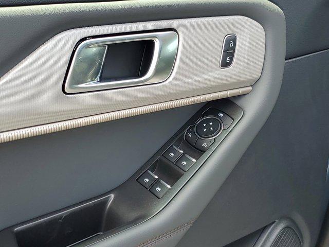 new 2025 Ford Explorer car, priced at $51,370