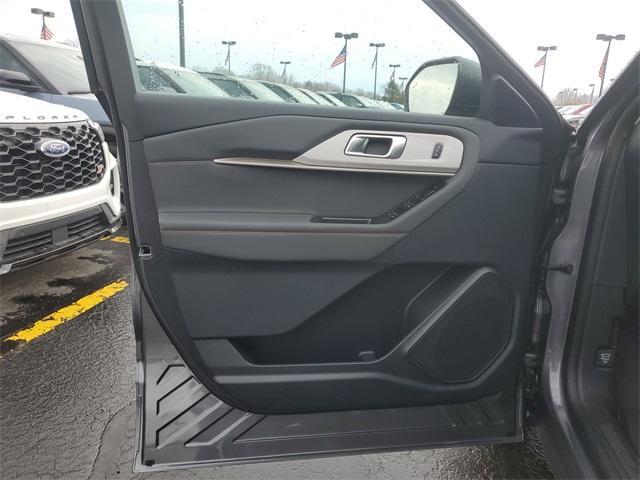new 2025 Ford Explorer car, priced at $48,345