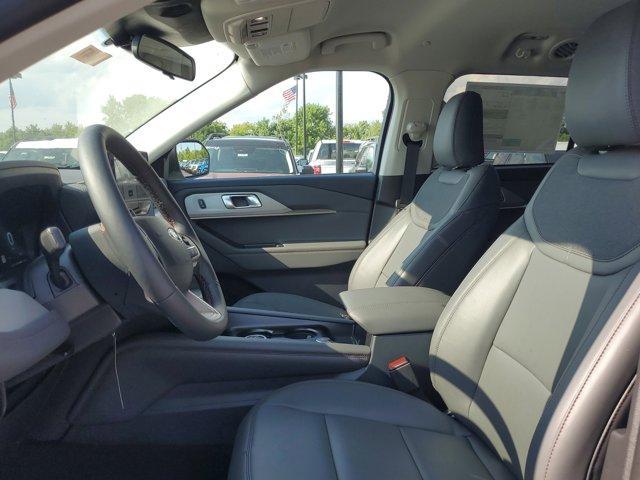 new 2025 Ford Explorer car