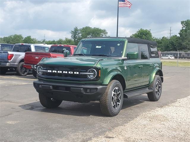 new 2025 Ford Bronco car, priced at $52,565
