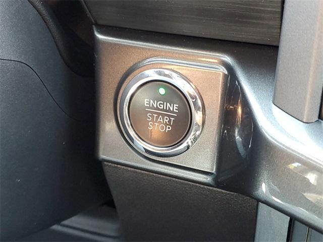 used 2022 Ford F-150 car, priced at $33,555
