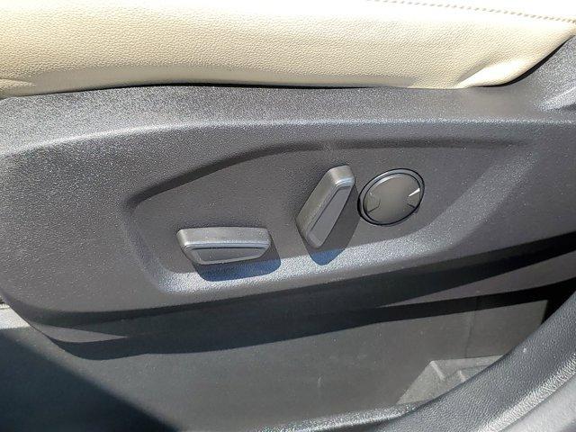 used 2022 Ford Edge car, priced at $25,345