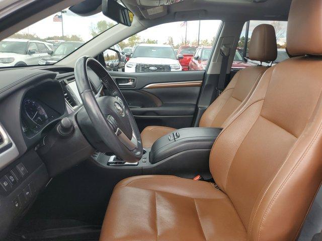 used 2019 Toyota Highlander car, priced at $26,650