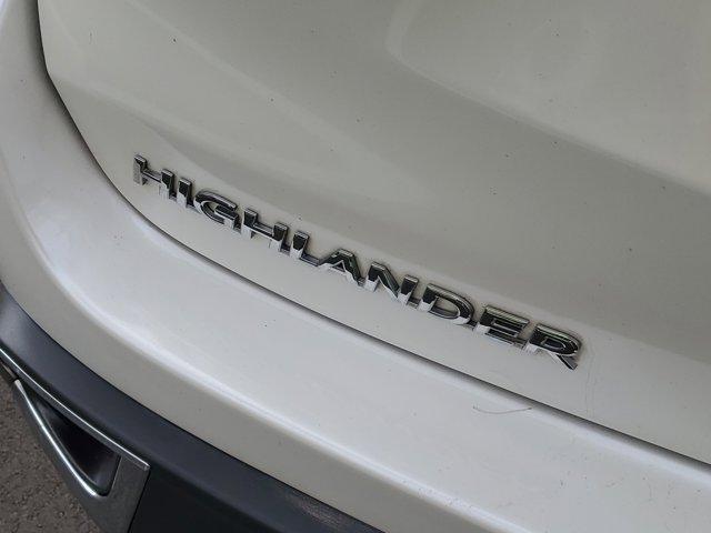 used 2019 Toyota Highlander car, priced at $26,650