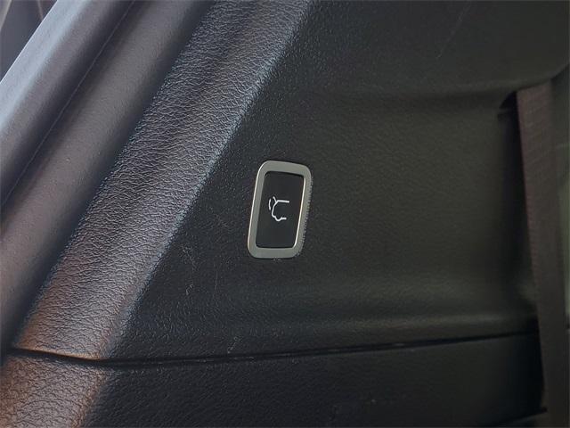 used 2018 Chrysler Pacifica car, priced at $16,950