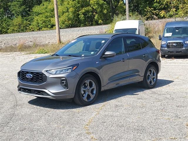 used 2023 Ford Escape car, priced at $25,847