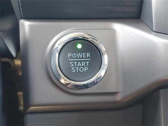 new 2025 Ford F-150 Lightning car