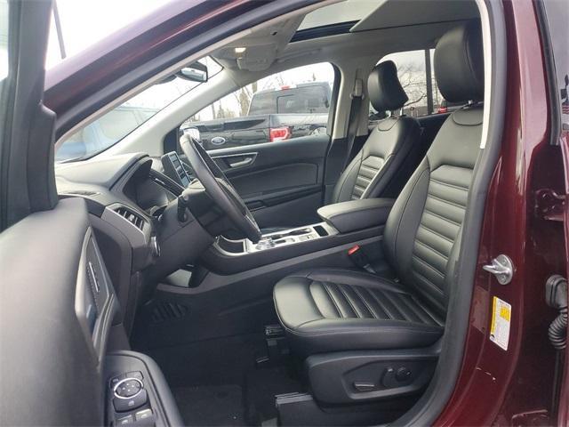 used 2022 Ford Edge car, priced at $29,900