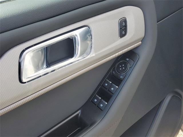 new 2025 Ford Explorer car, priced at $48,700