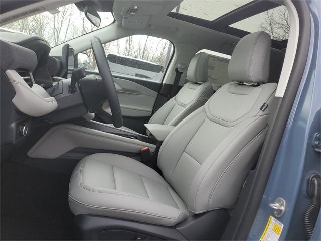 new 2025 Ford Explorer car, priced at $50,555