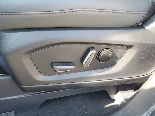 new 2025 Ford Explorer car
