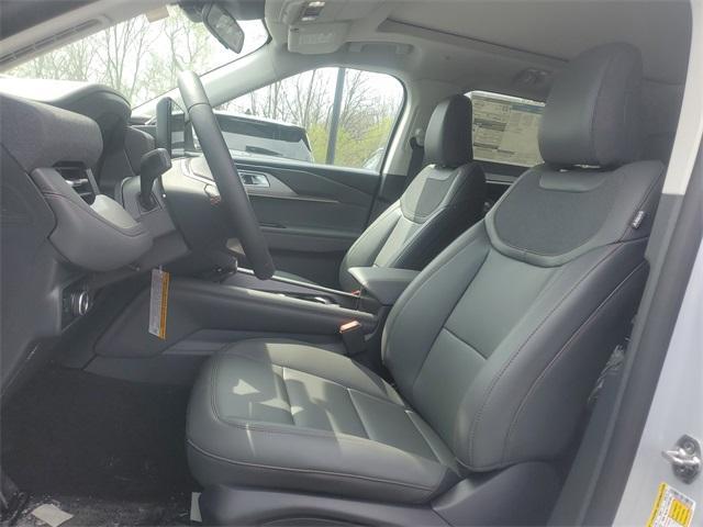 new 2025 Ford Explorer car, priced at $50,060
