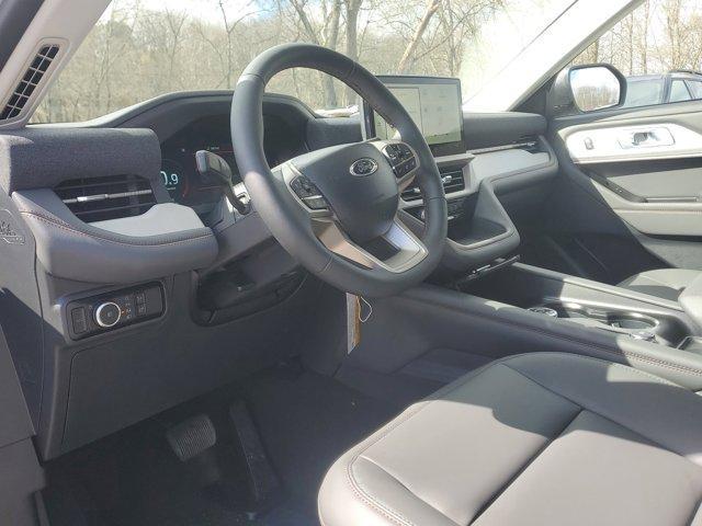 new 2025 Ford Explorer car, priced at $48,185