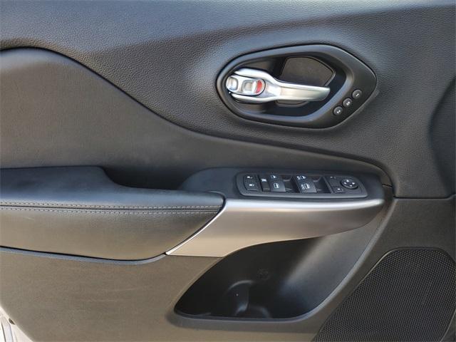 used 2022 Jeep Cherokee car, priced at $22,948