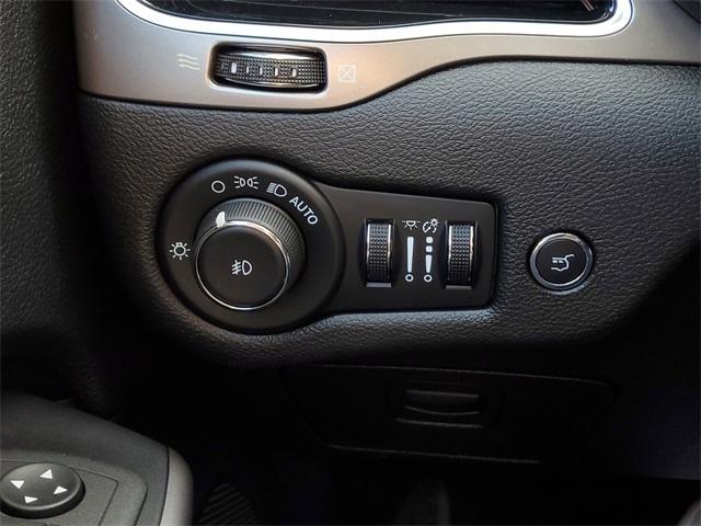 used 2022 Jeep Cherokee car, priced at $22,948