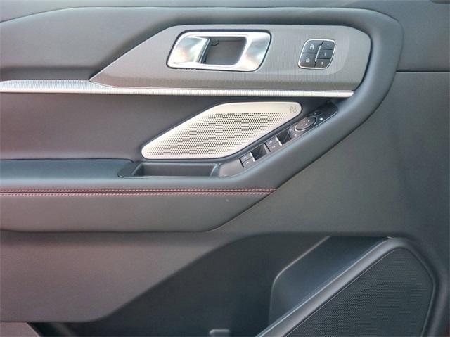 new 2025 Ford Explorer car, priced at $58,550