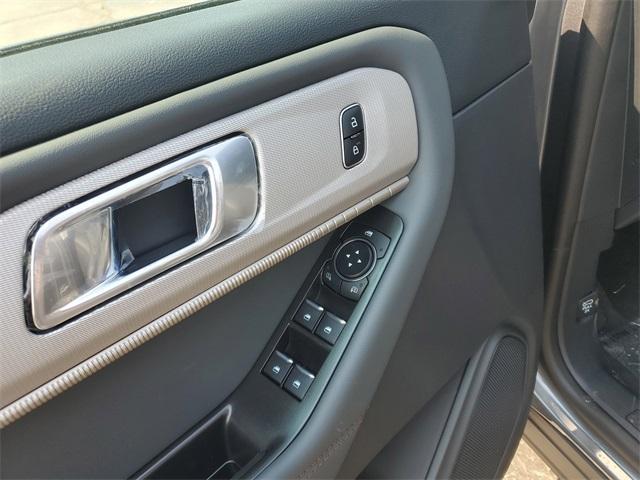 new 2025 Ford Explorer car, priced at $50,895