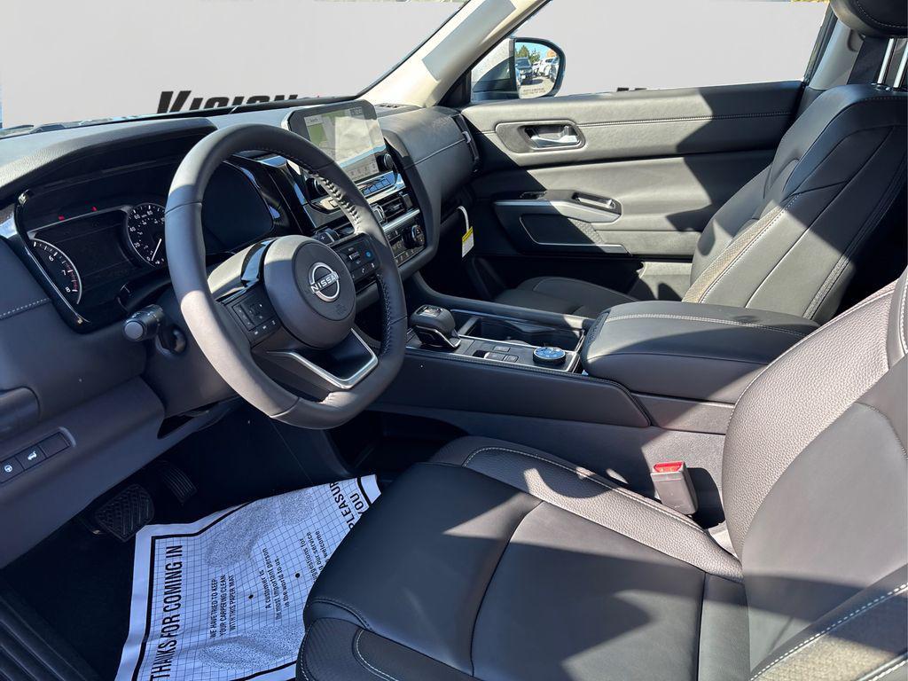 new 2025 Nissan Pathfinder car, priced at $41,094
