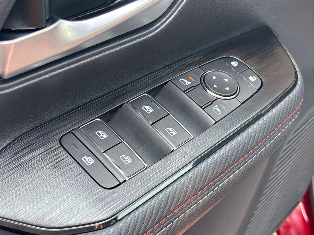 new 2025 Nissan Kicks car, priced at $31,468