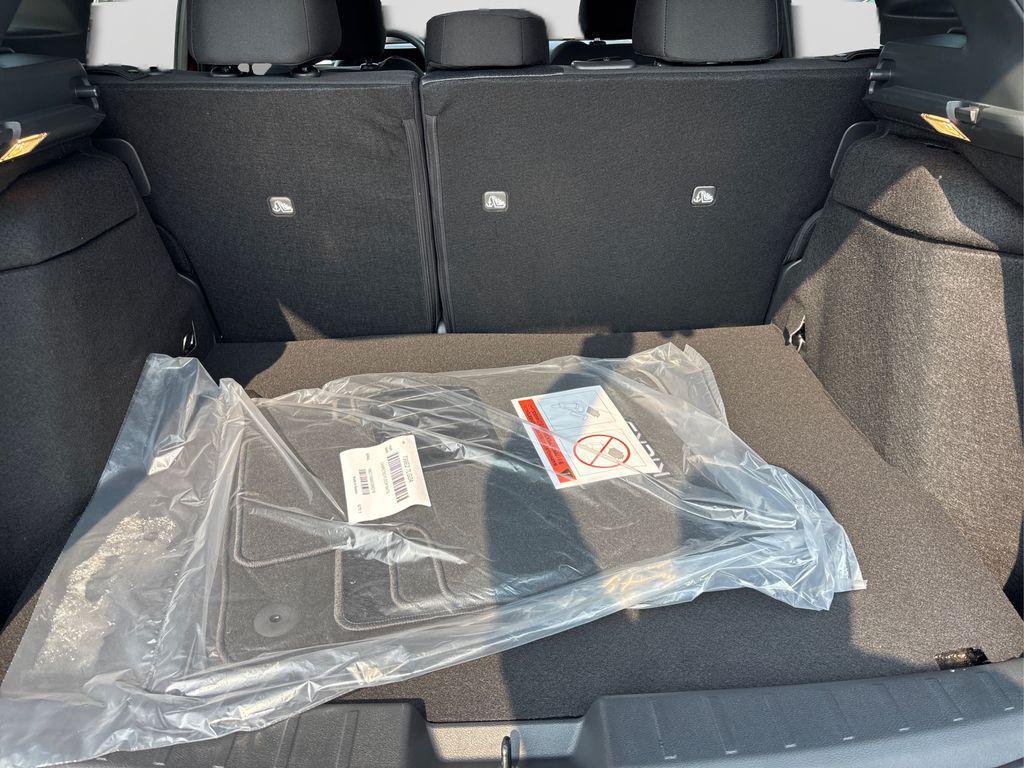 new 2025 Nissan Kicks car, priced at $28,900