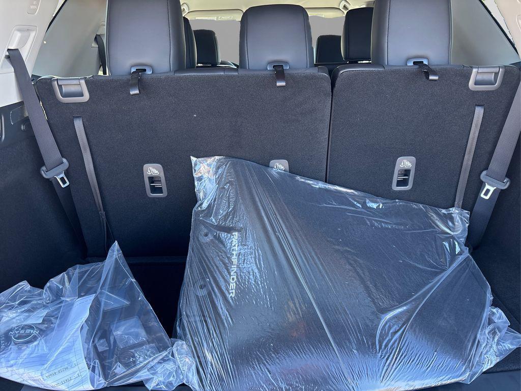 new 2025 Nissan Pathfinder car, priced at $39,581