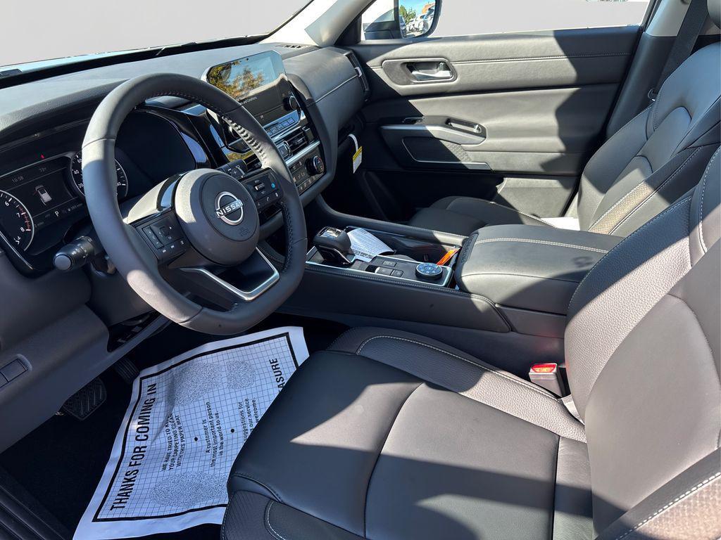 new 2025 Nissan Pathfinder car, priced at $39,581
