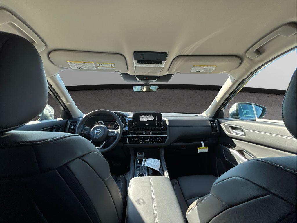 new 2025 Nissan Pathfinder car, priced at $39,581