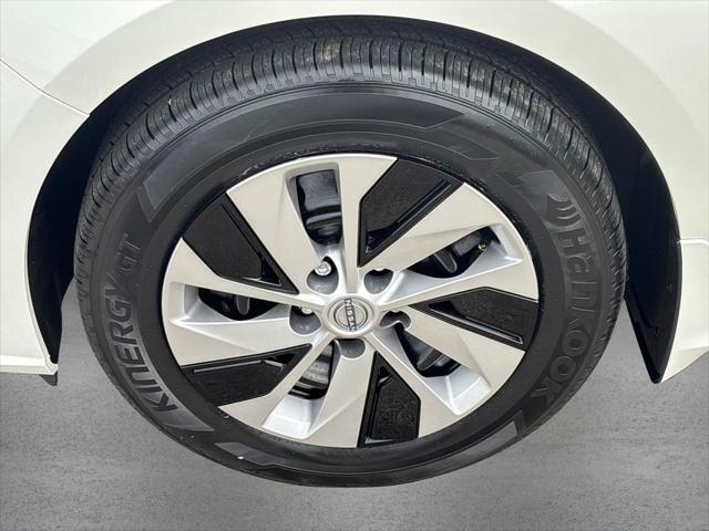 new 2025 Nissan Altima car, priced at $27,609