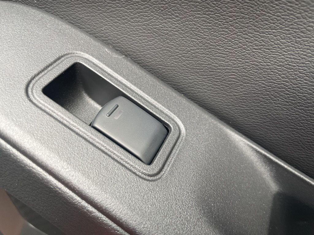 new 2025 Nissan Frontier car, priced at $40,937