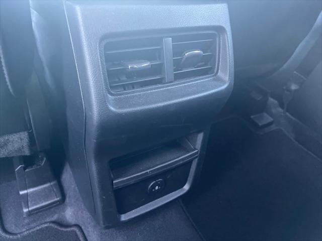 used 2024 Ford Edge car, priced at $28,922