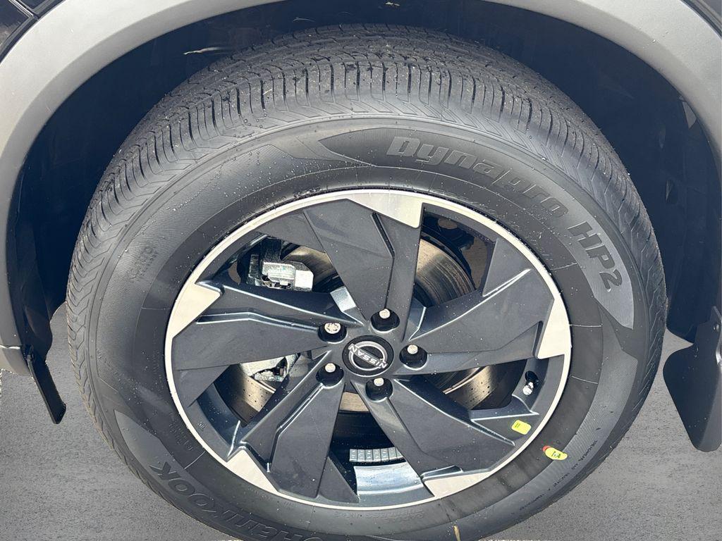 new 2026 Nissan Rogue car, priced at $32,000