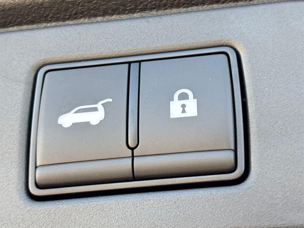 new 2025 Nissan Pathfinder car, priced at $38,926