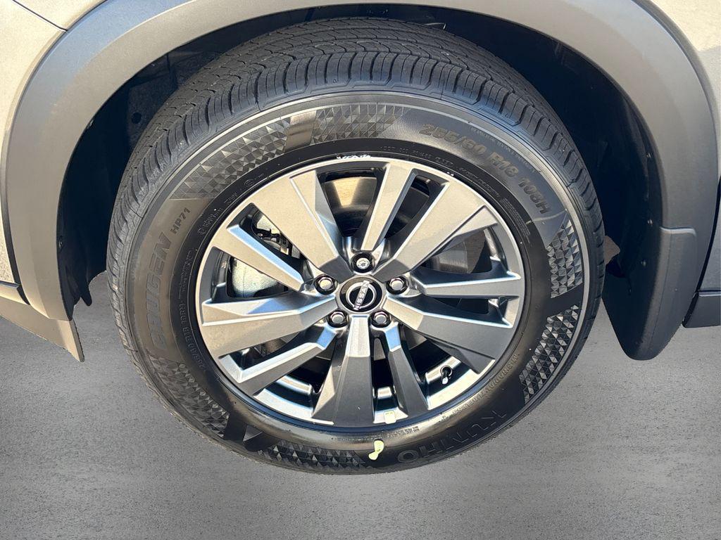 new 2025 Nissan Pathfinder car, priced at $38,926