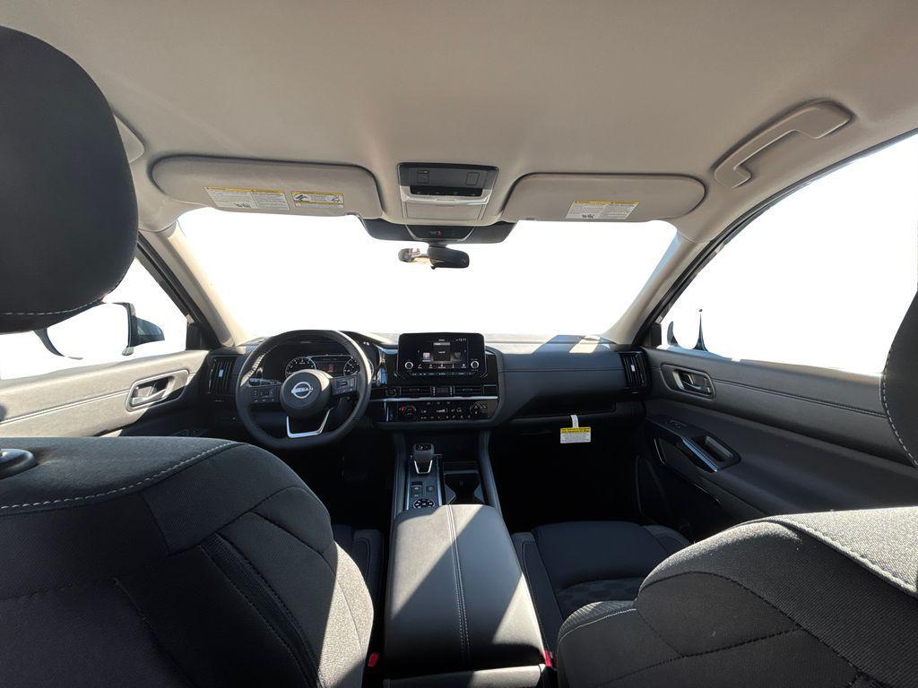 new 2025 Nissan Pathfinder car, priced at $38,926