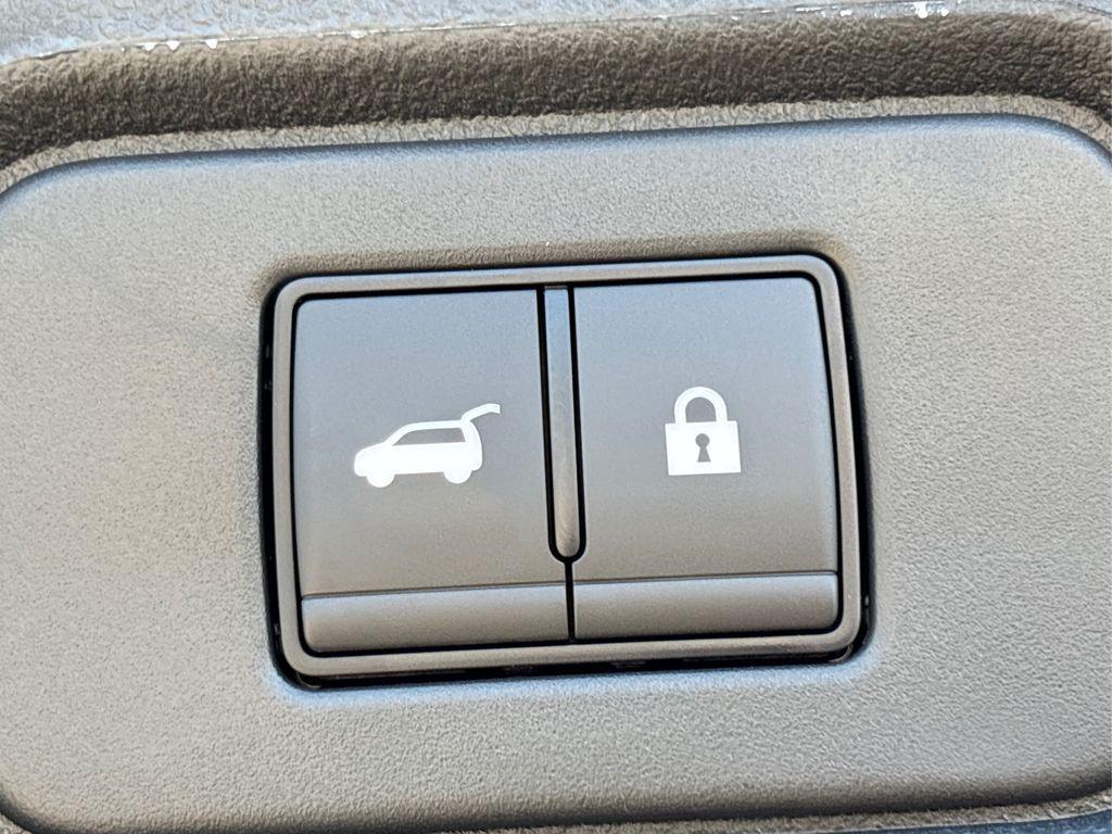 new 2025 Nissan Pathfinder car, priced at $38,875