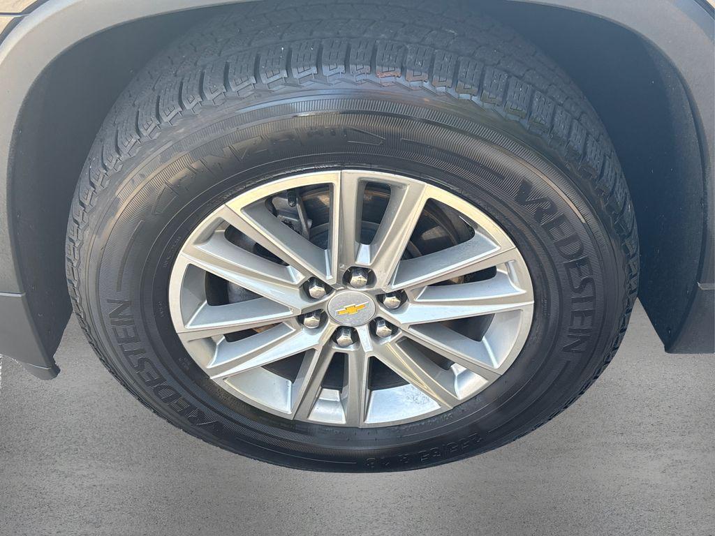 used 2022 Chevrolet Traverse car, priced at $26,984