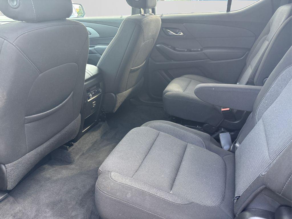 used 2022 Chevrolet Traverse car, priced at $26,984