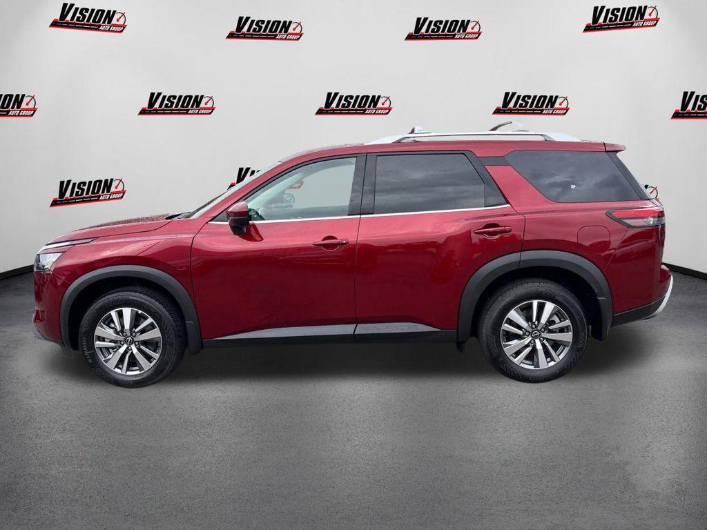 new 2025 Nissan Pathfinder car, priced at $40,956